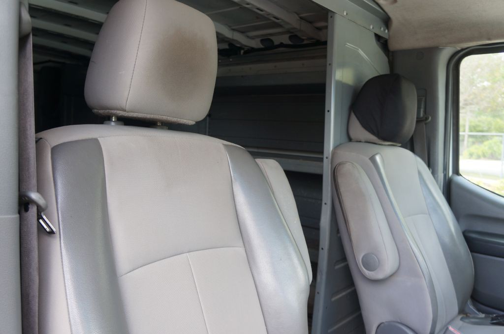 2018 Nissan NV Image 38