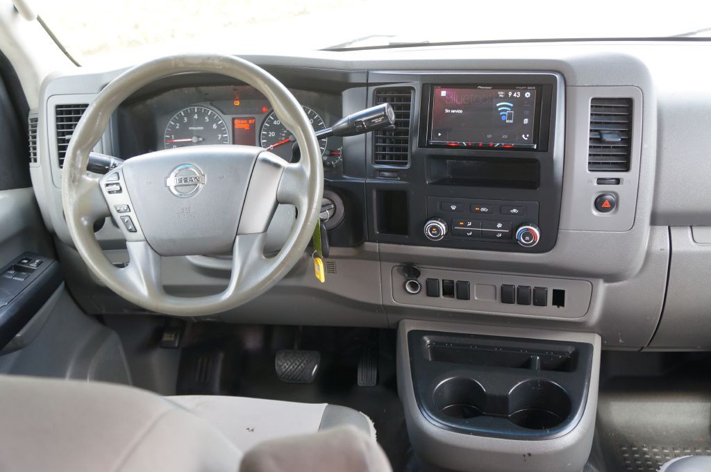 2018 Nissan NV Image 40