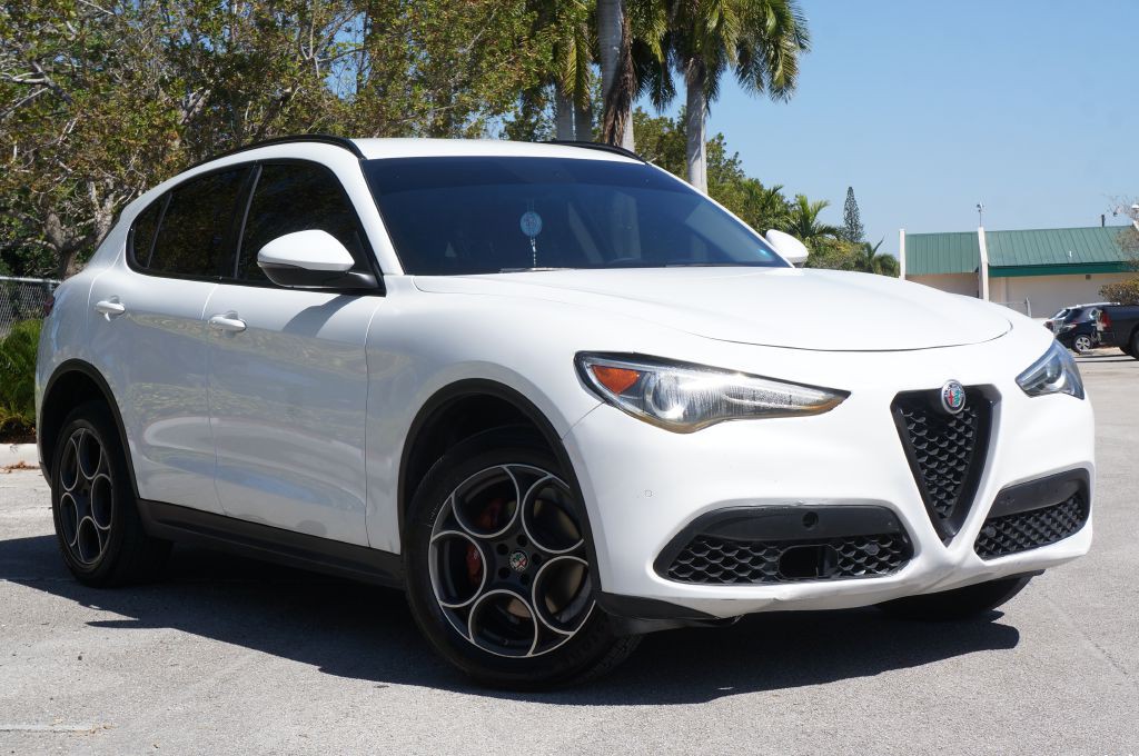 2019 Alfa Romeo Stelvio Image 6