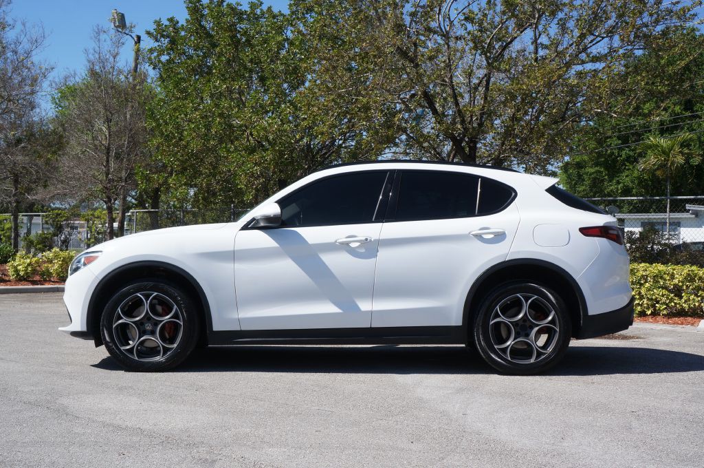 2019 Alfa Romeo Stelvio Image 7