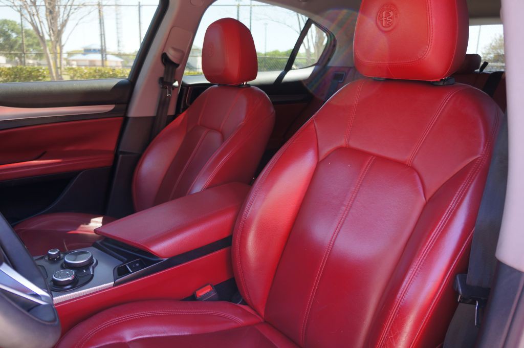 2019 Alfa Romeo Stelvio Image 29