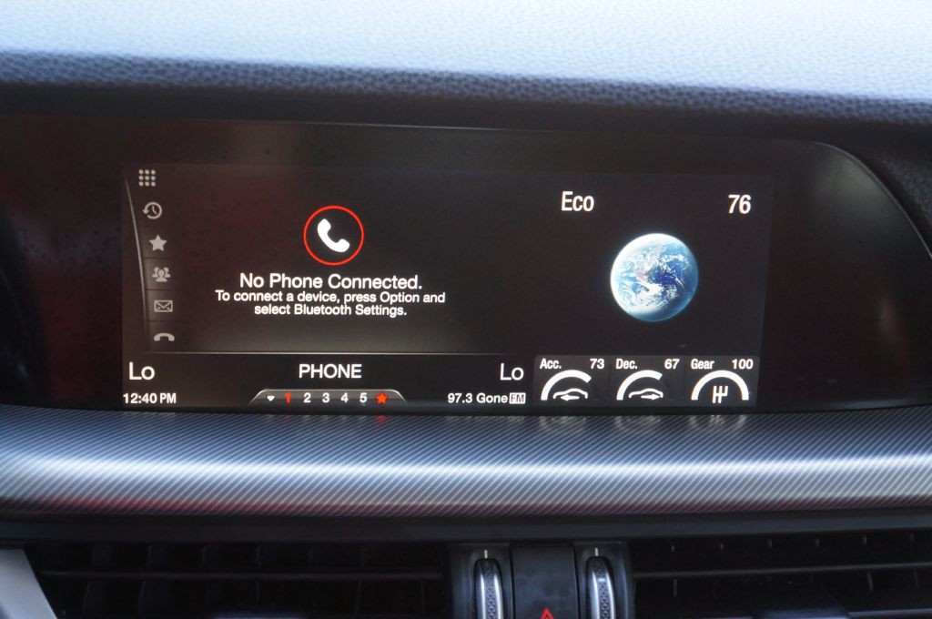 2019 Alfa Romeo Stelvio Image 41