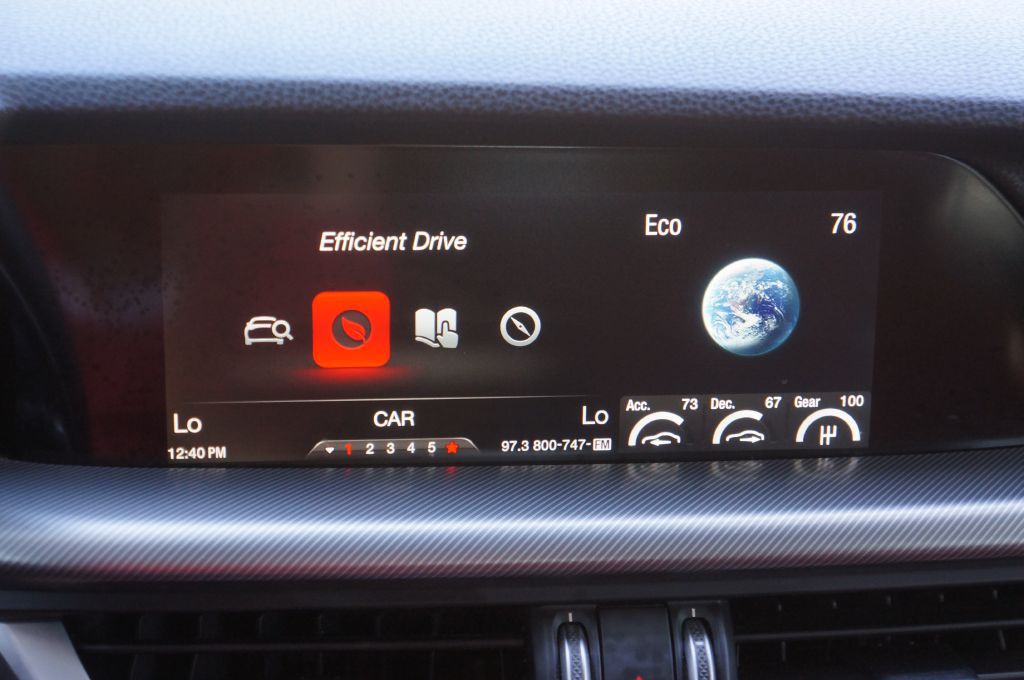 2019 Alfa Romeo Stelvio Image 42