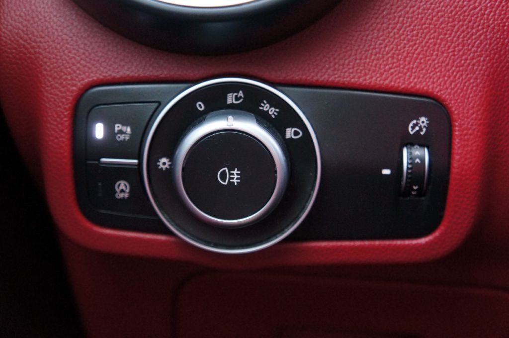 2019 Alfa Romeo Stelvio Image 46