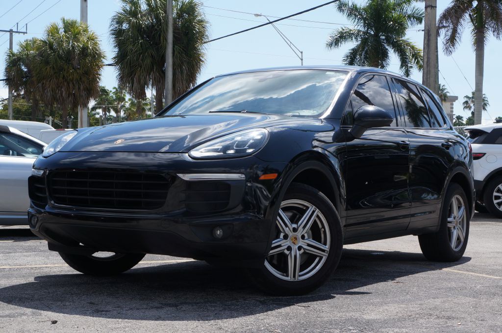2016 Porsche Cayenne Image 1