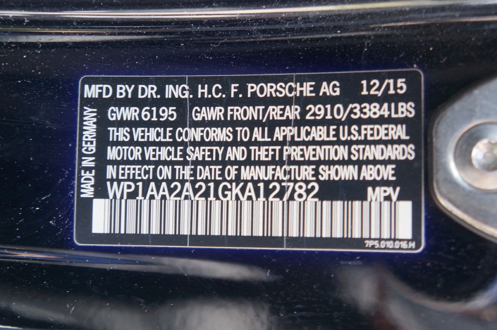 2016 Porsche Cayenne Image 22