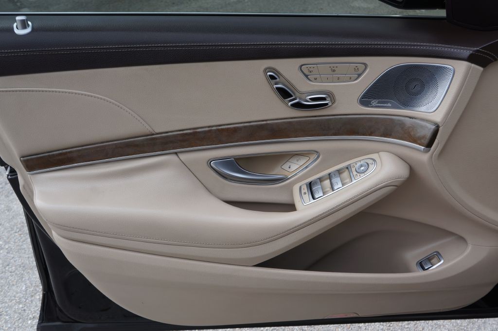 2016 Mercedes-Benz S-Class Image 24