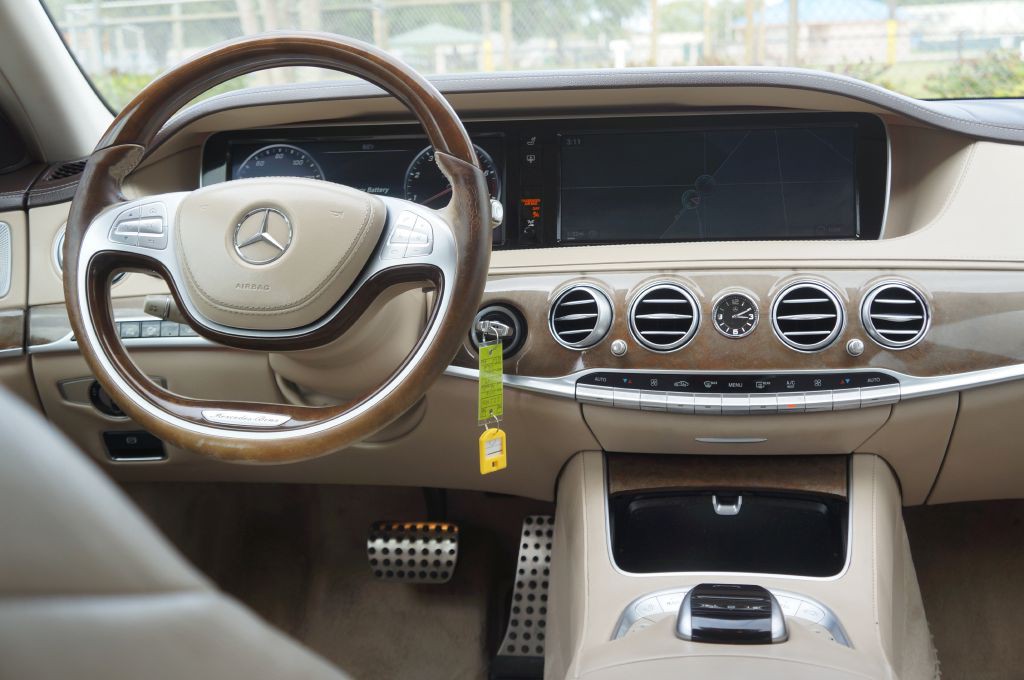 2016 Mercedes-Benz S-Class Image 35