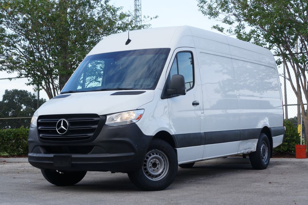2022 Mercedes-Benz Sprinter Image 2