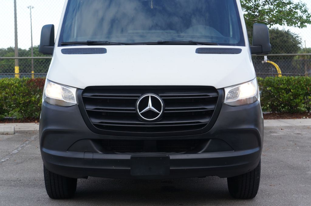 2022 Mercedes-Benz Sprinter Image 3