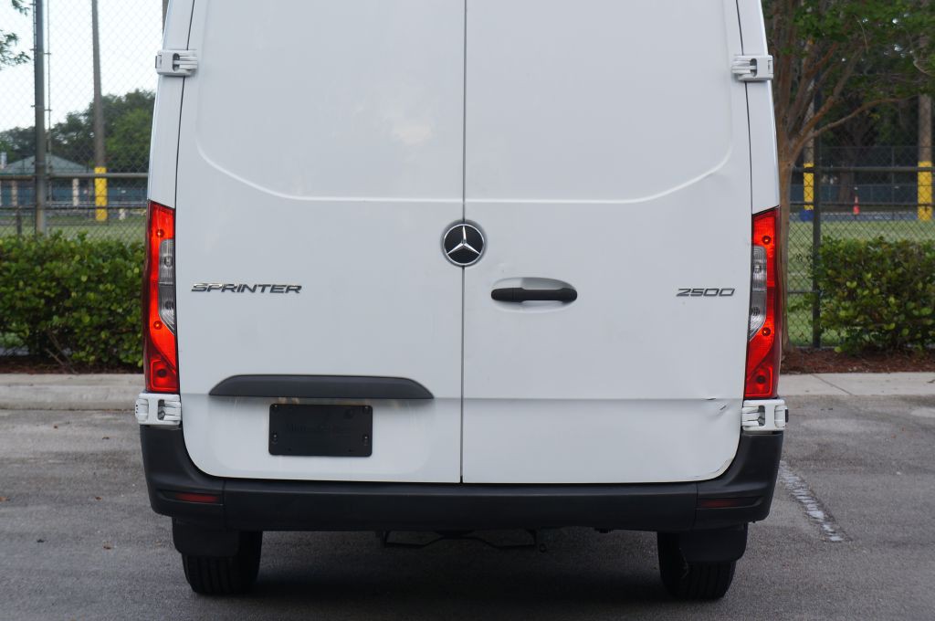 2022 Mercedes-Benz Sprinter Image 10