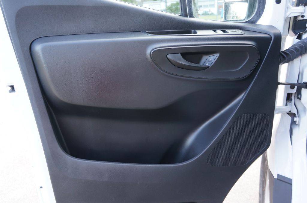 2022 Mercedes-Benz Sprinter Image 21