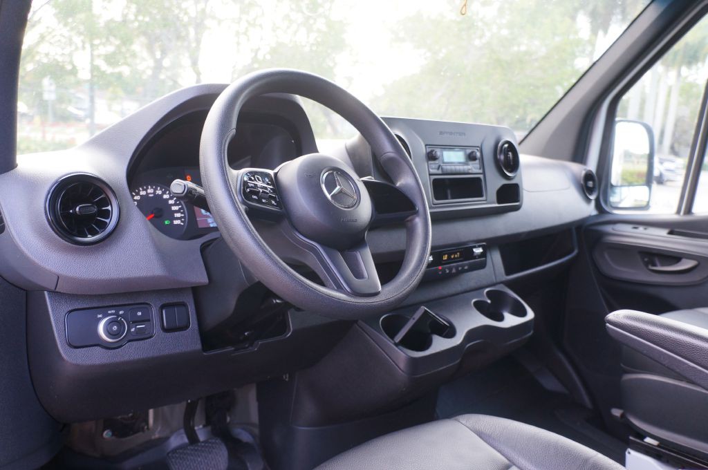 2022 Mercedes-Benz Sprinter Image 23