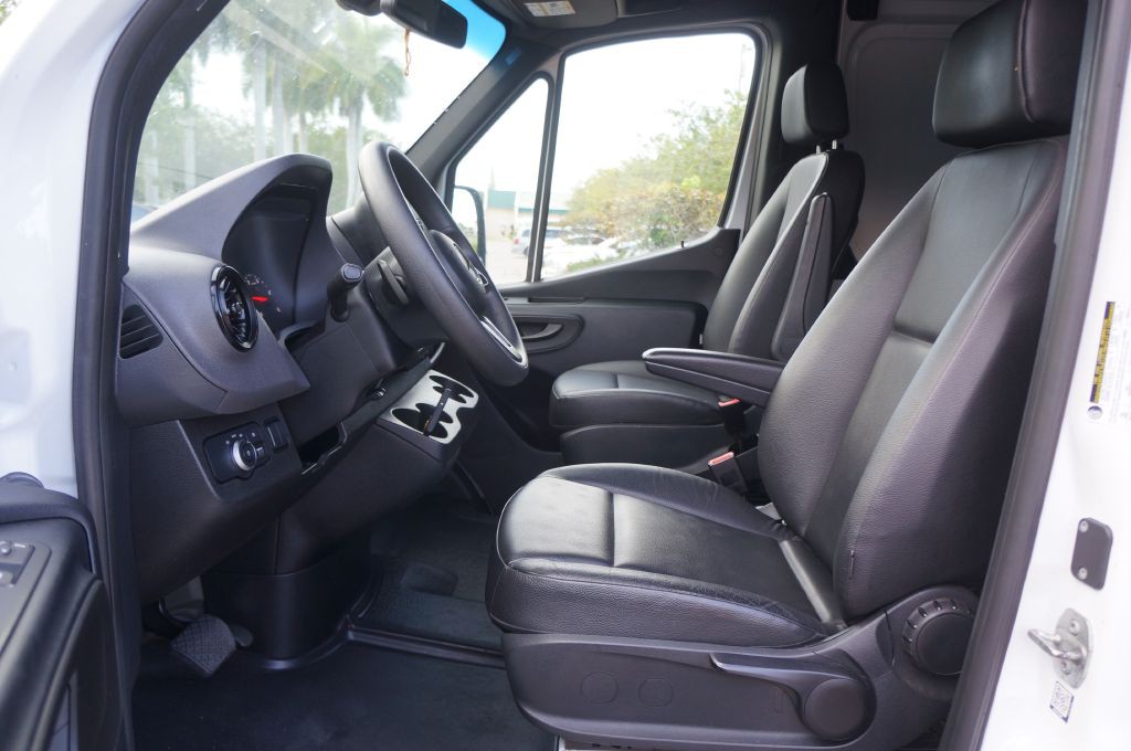 2022 Mercedes-Benz Sprinter Image 24