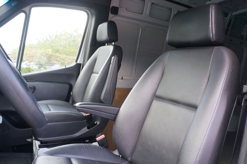 2022 Mercedes-Benz Sprinter Image 25