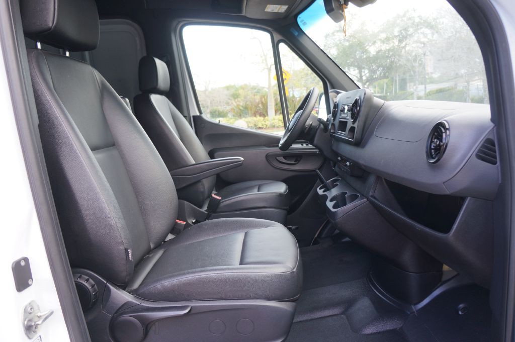 2022 Mercedes-Benz Sprinter Image 28