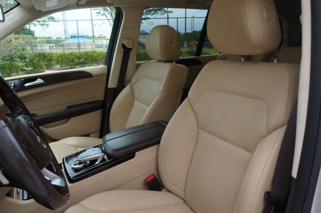 2017 Mercedes-Benz GLS-Class Image 26