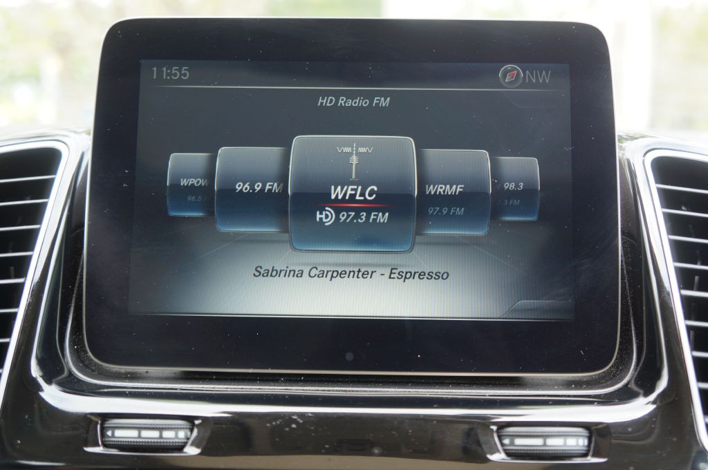 2017 Mercedes-Benz GLS-Class Image 38