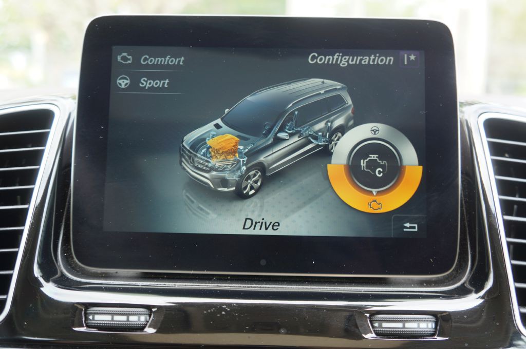 2017 Mercedes-Benz GLS-Class Image 39