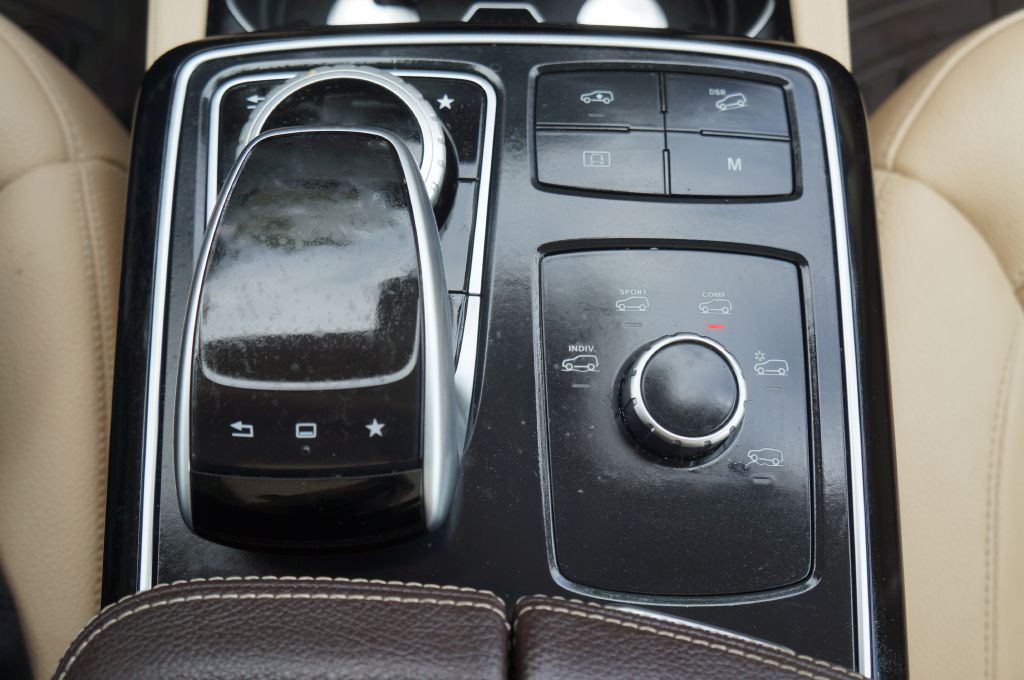 2017 Mercedes-Benz GLS-Class Image 44