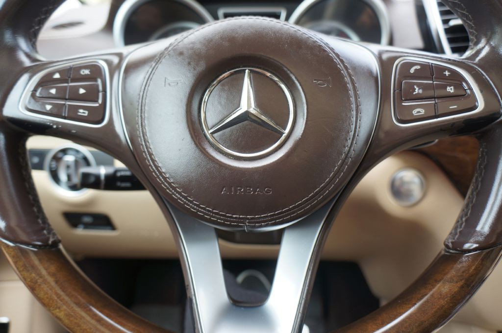 2017 Mercedes-Benz GLS-Class Image 48