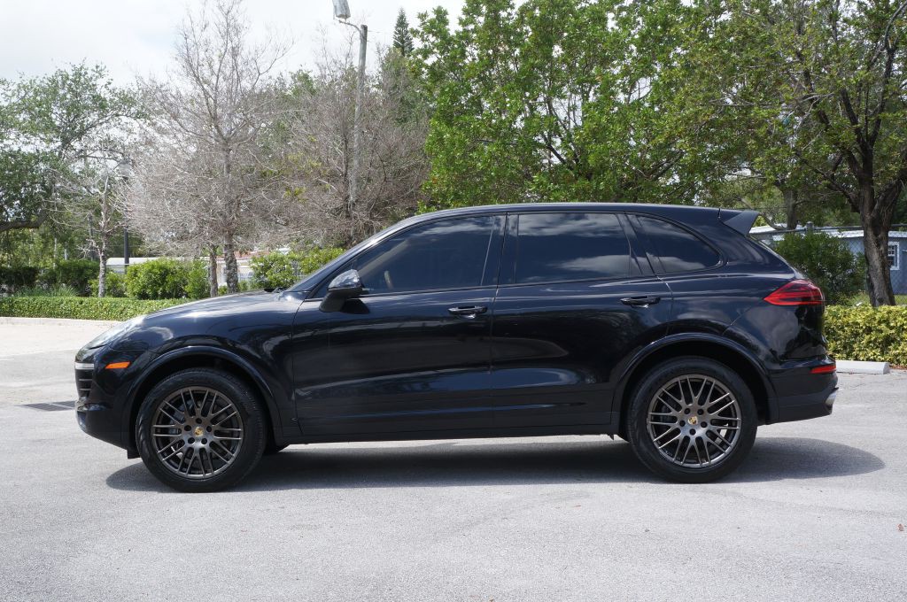 2017 Porsche Cayenne Image 6