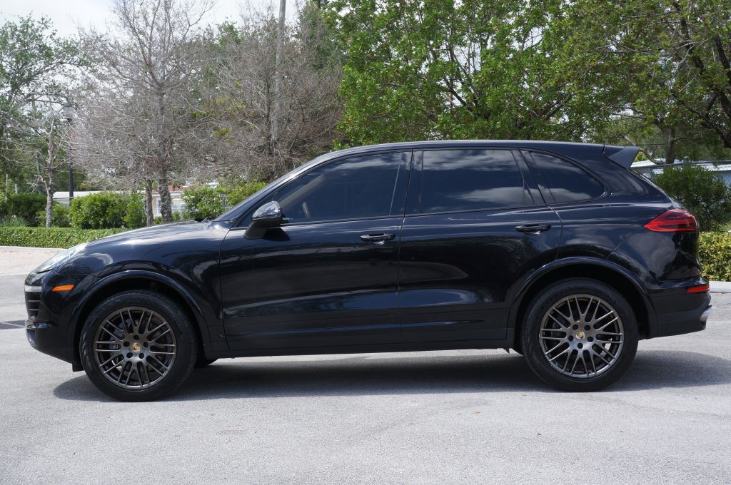 2017 Porsche Cayenne Image 7
