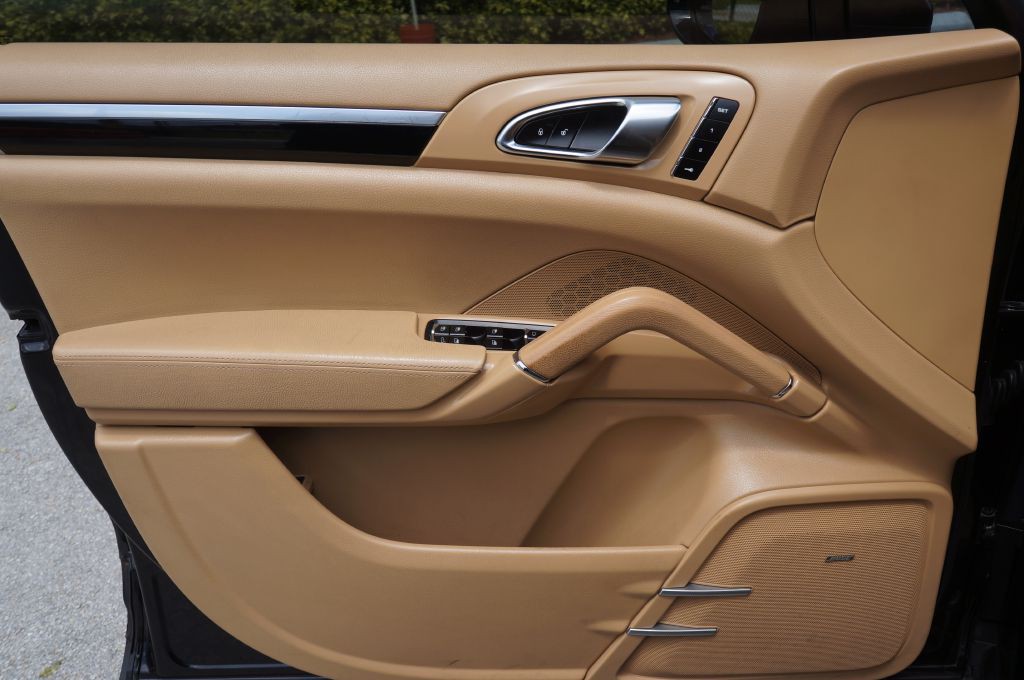 2017 Porsche Cayenne Image 21