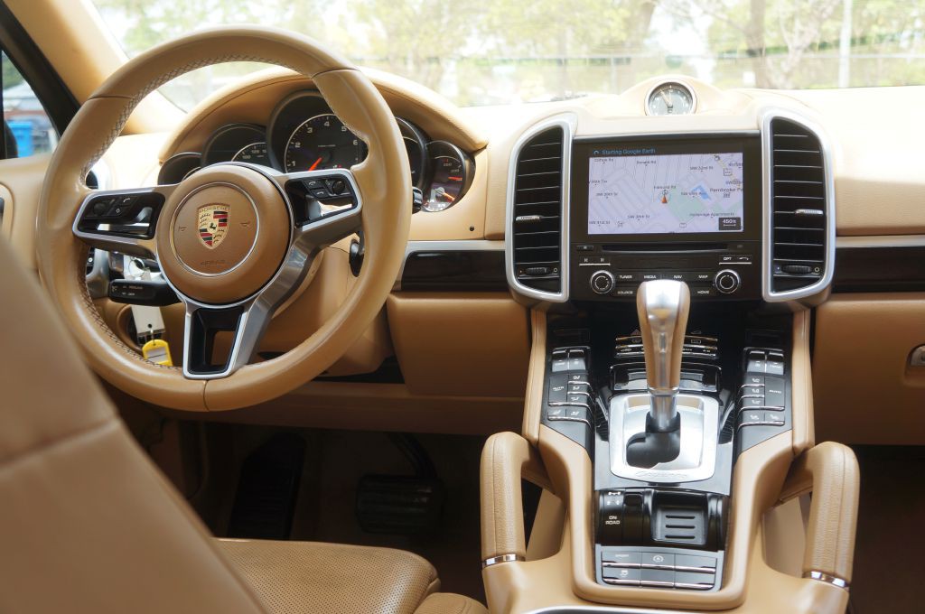 2017 Porsche Cayenne Image 33