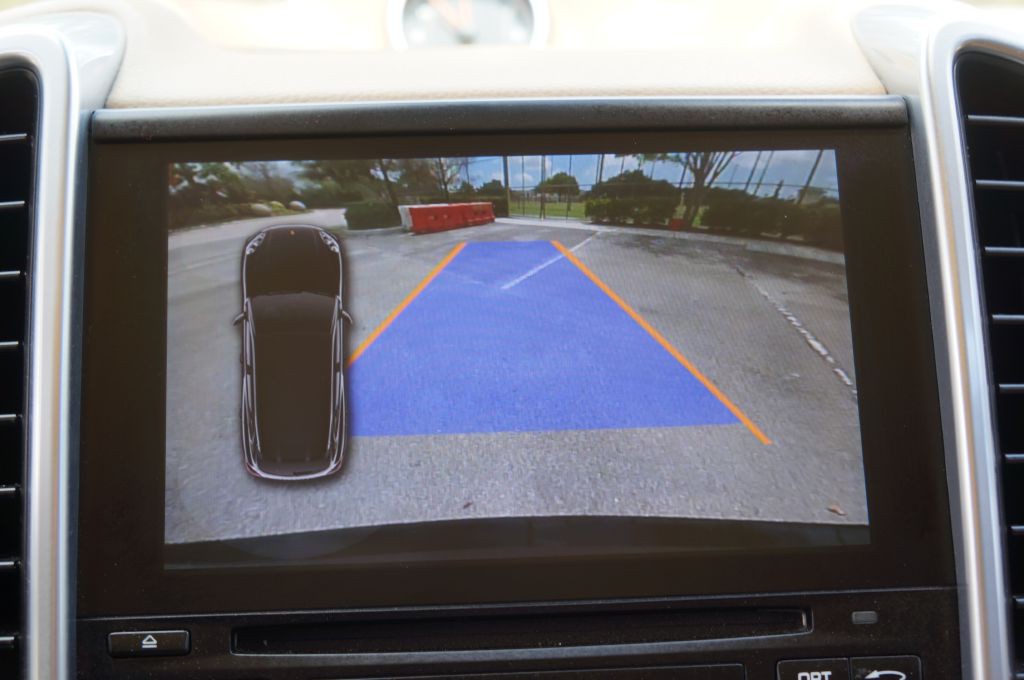 2017 Porsche Cayenne Image 36