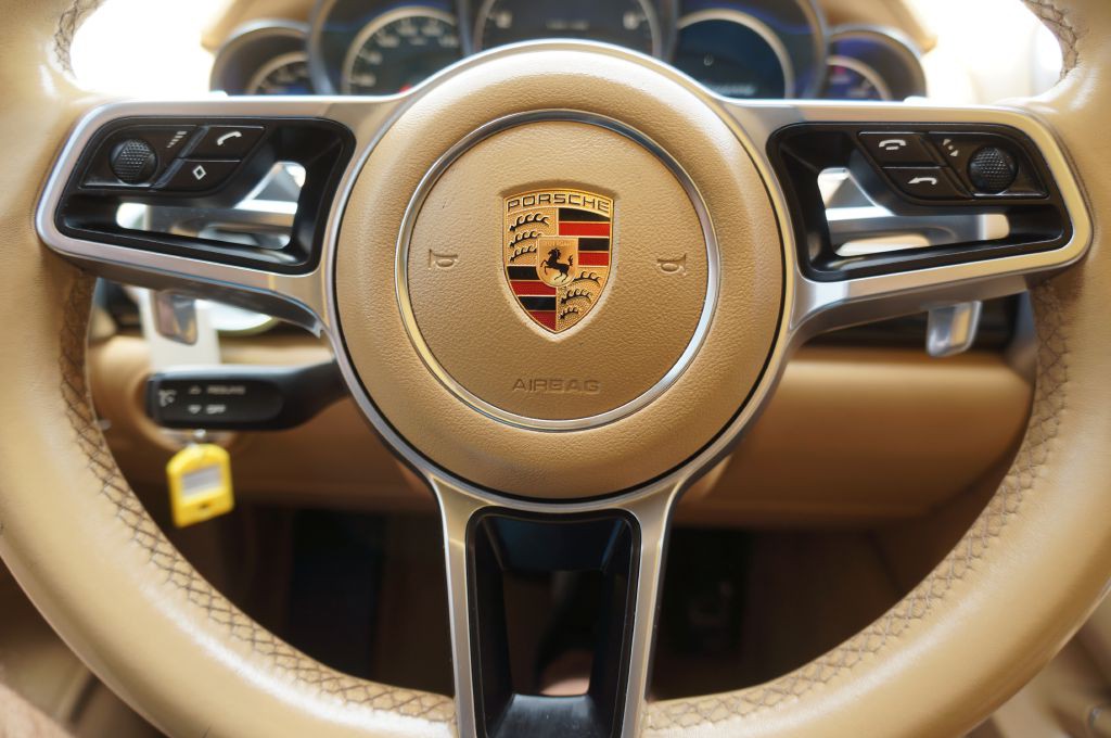 2017 Porsche Cayenne Image 42