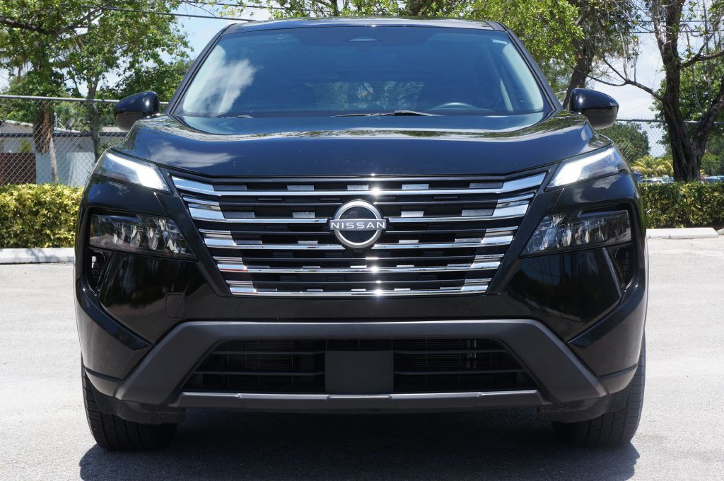2024 Nissan Rogue Image 3