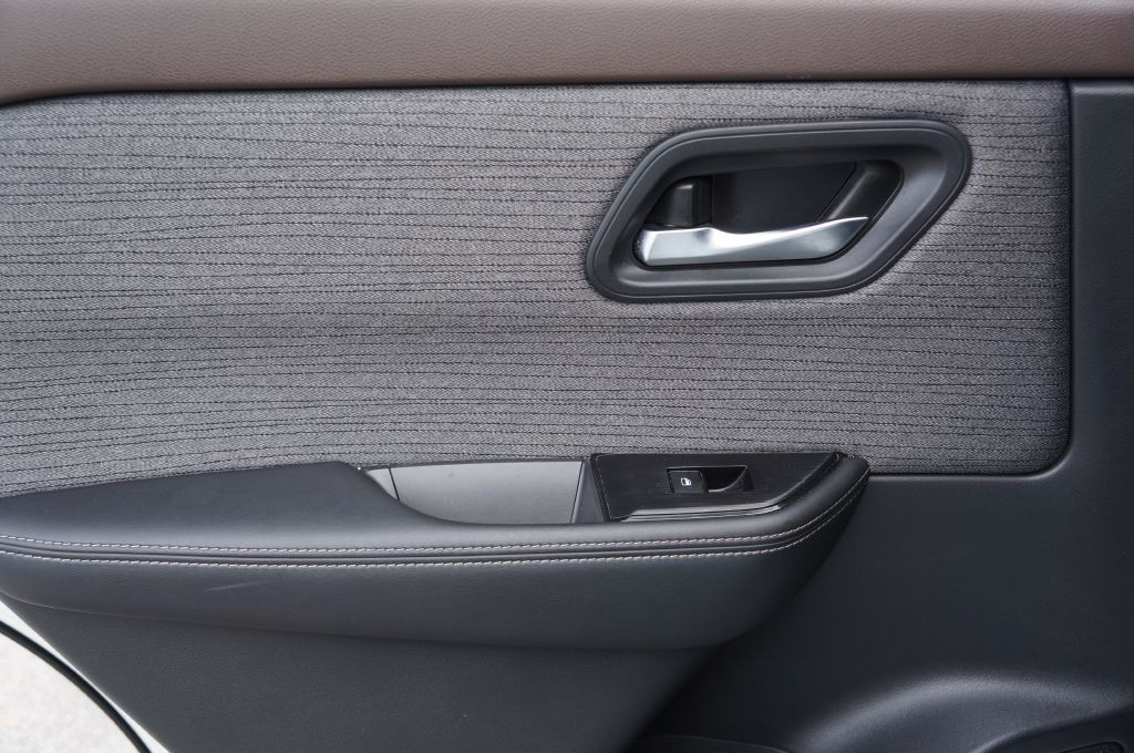 2021 Nissan Rogue Image 24