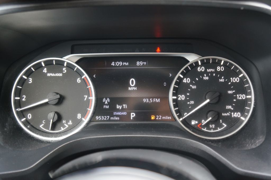 2021 Nissan Rogue Image 36