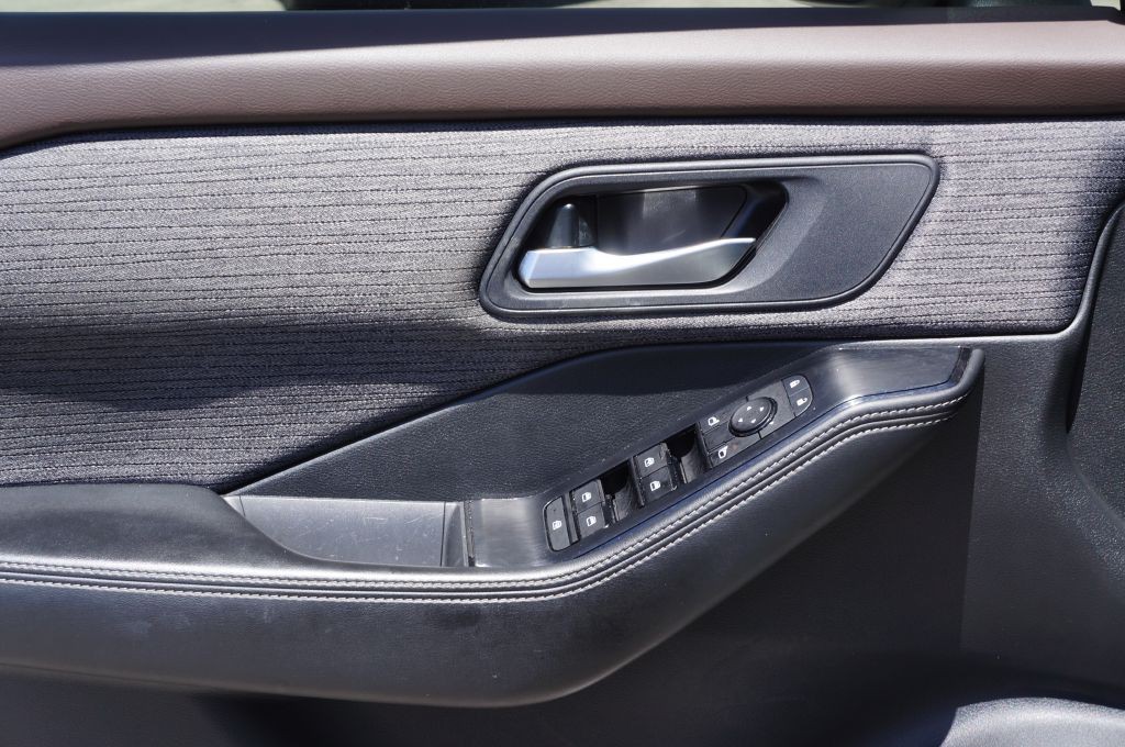 2021 Nissan Rogue Image 4