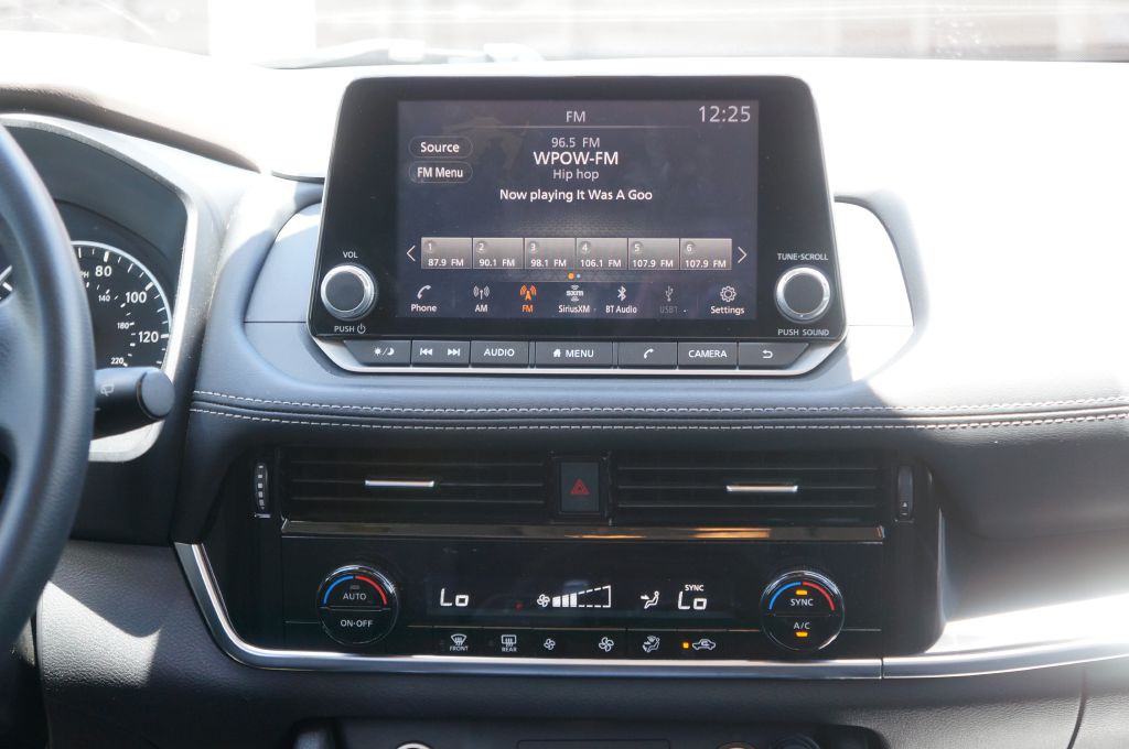 2021 Nissan Rogue Image 9