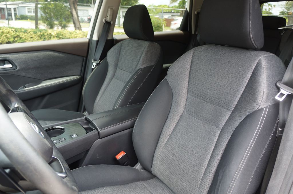 2021 Nissan Rogue Image 23