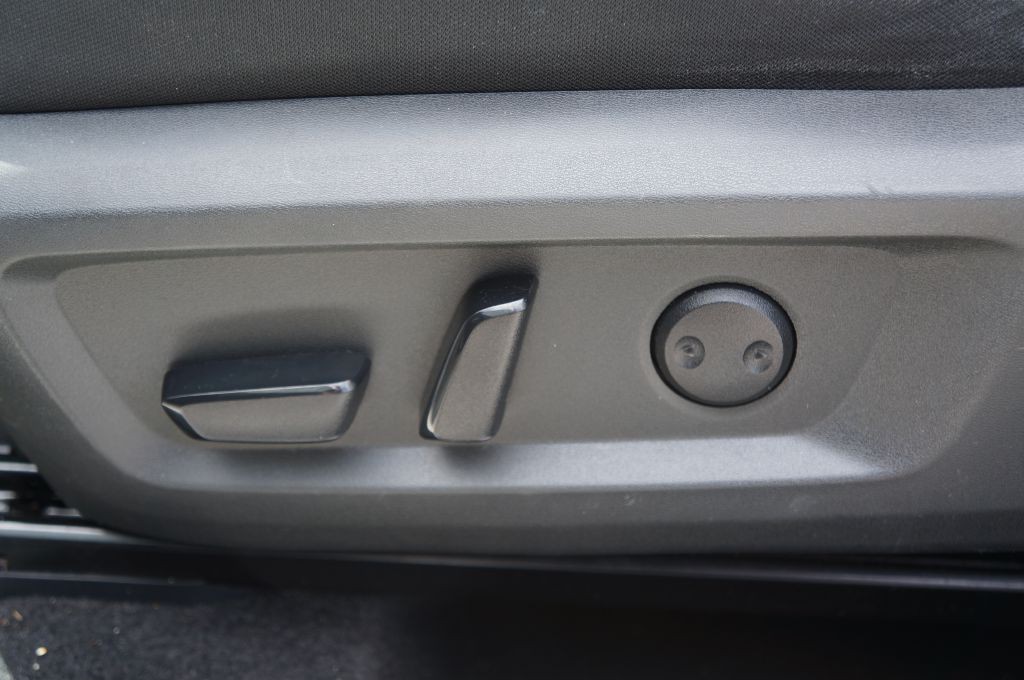 2021 Nissan Rogue Image 24