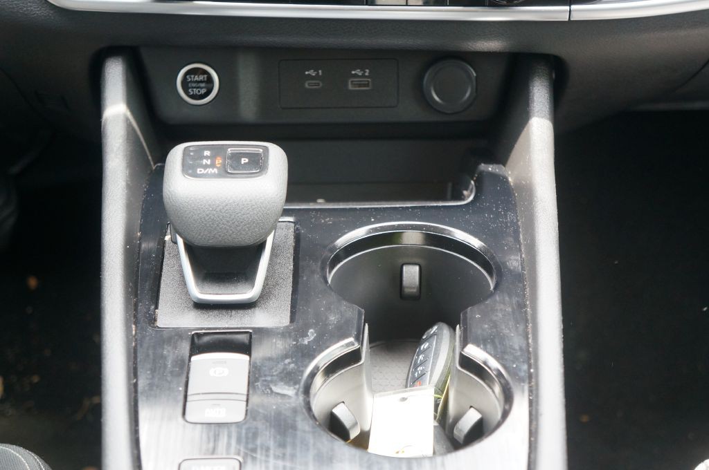 2021 Nissan Rogue Image 36