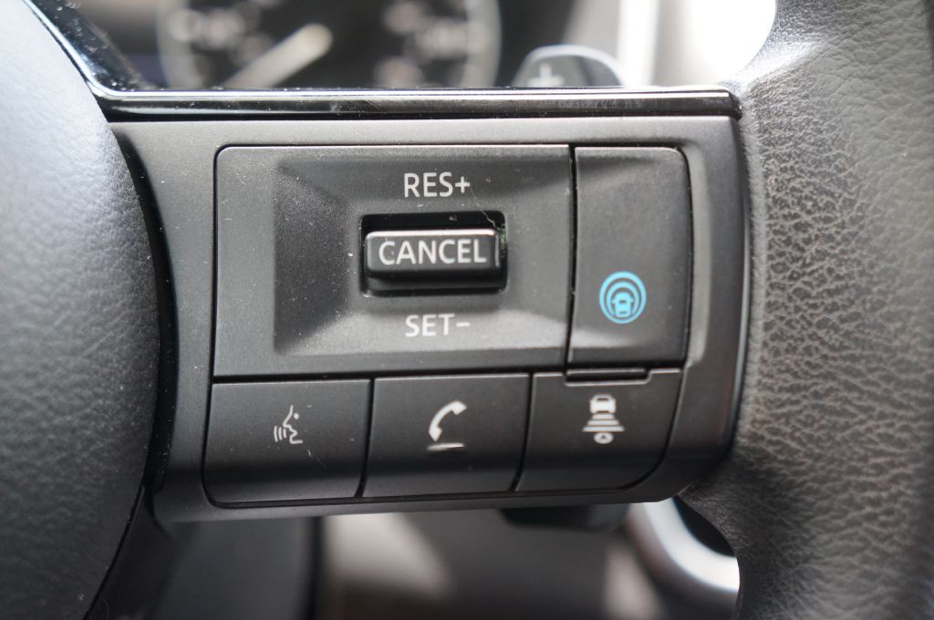 2021 Nissan Rogue Image 38