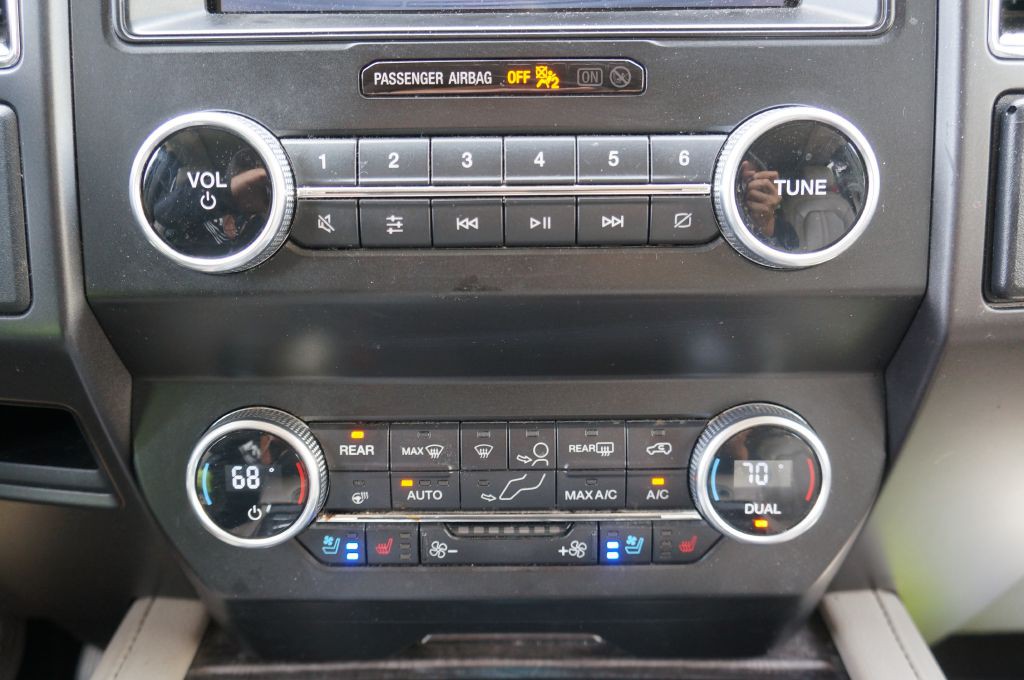 2019 Ford Expedition Image 17
