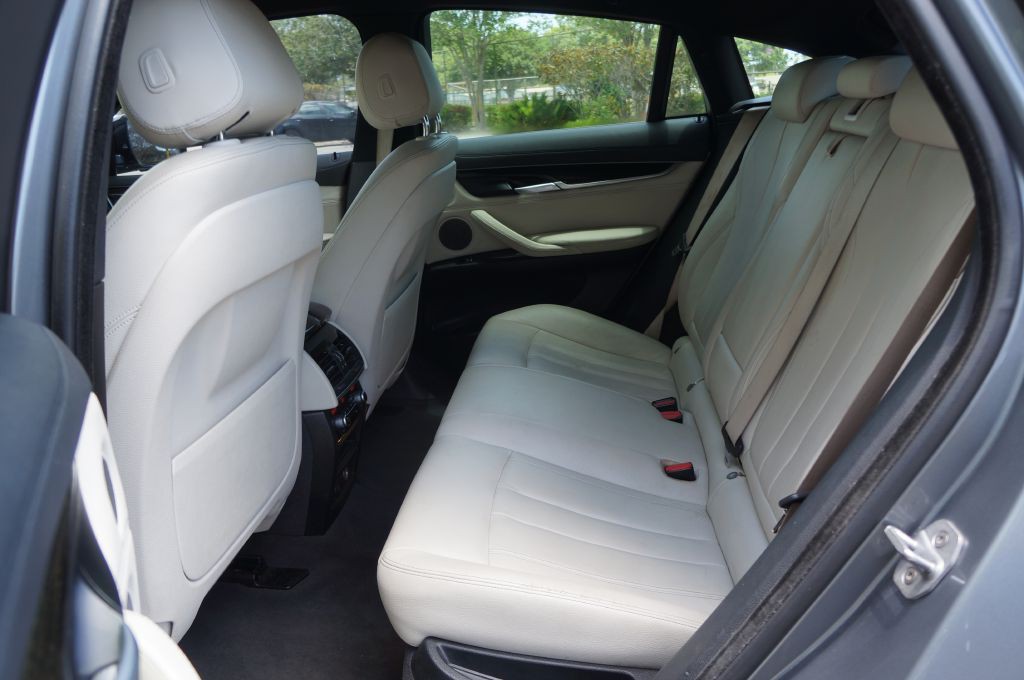 2018 BMW X6 Image 26