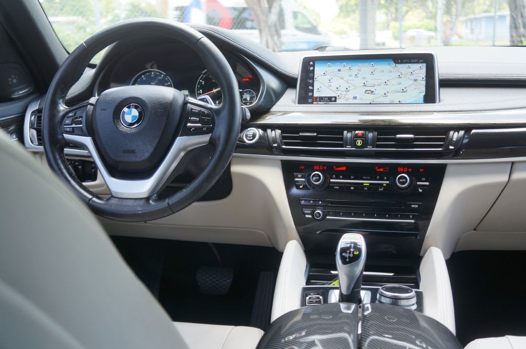 2018 BMW X6 Image 30