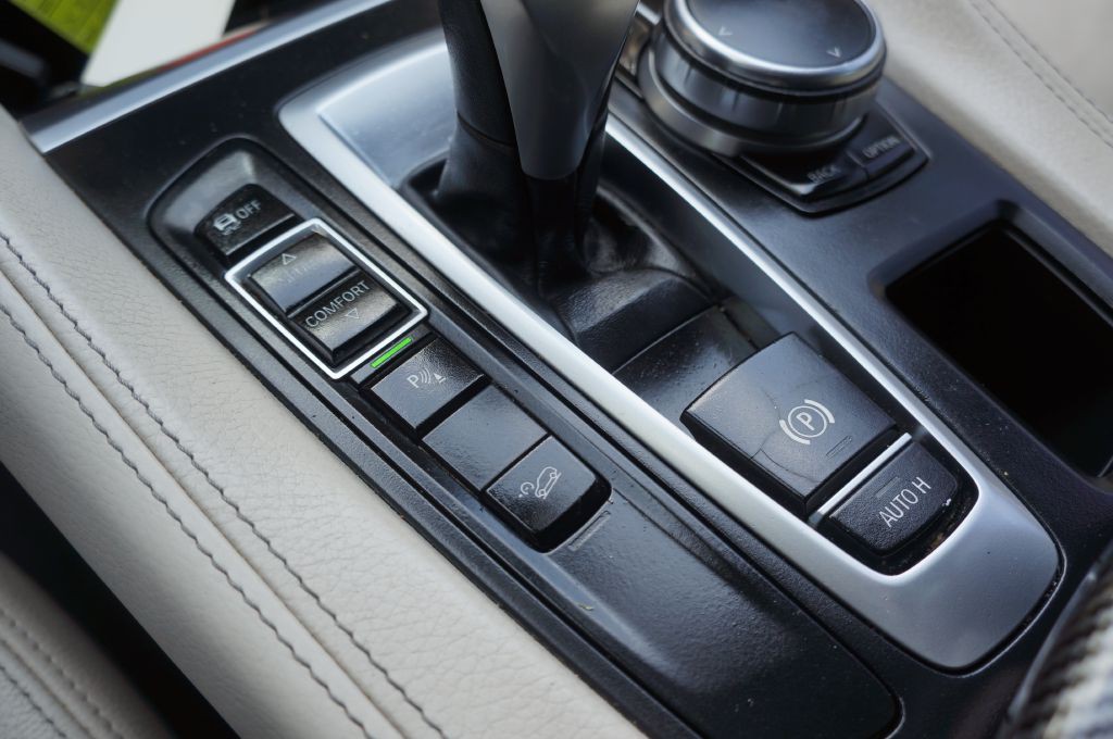 2018 BMW X6 Image 38