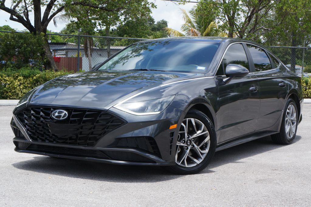 2021 Hyundai Sonata Image 2
