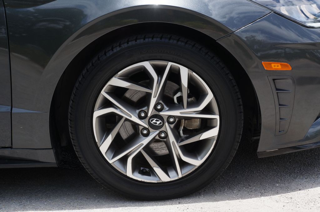 2021 Hyundai Sonata Image 16