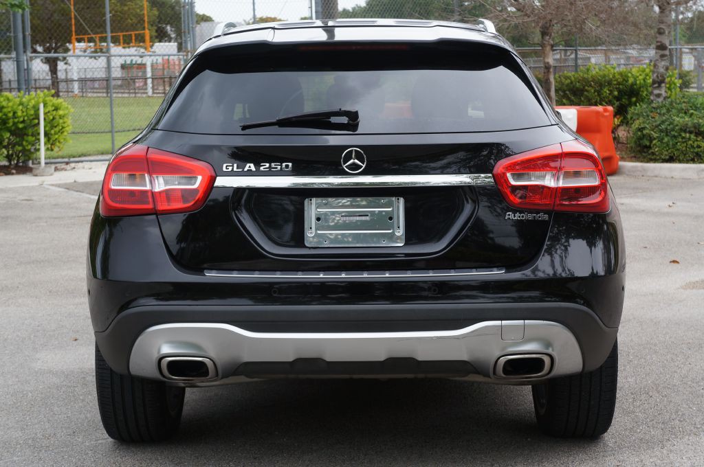 2019 Mercedes-Benz GLA-Class Image 9