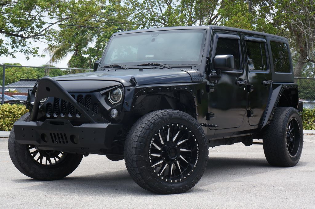 2017 Jeep Wrangler Unlimited Image 2