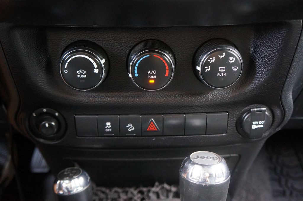 2017 Jeep Wrangler Unlimited Image 29