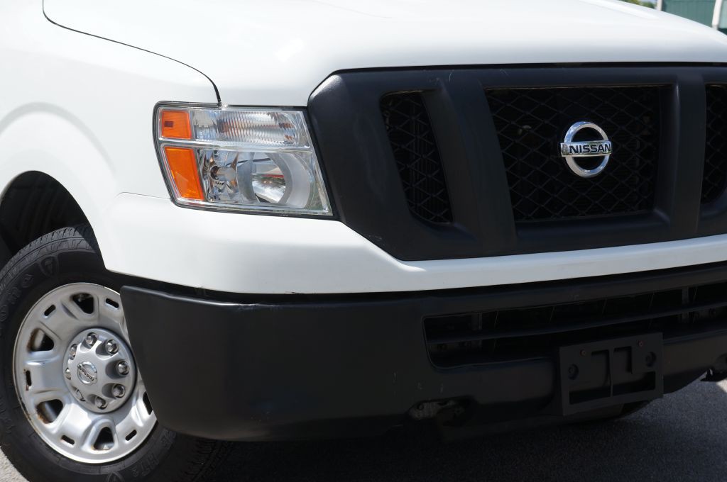 2018 Nissan NV Image 15